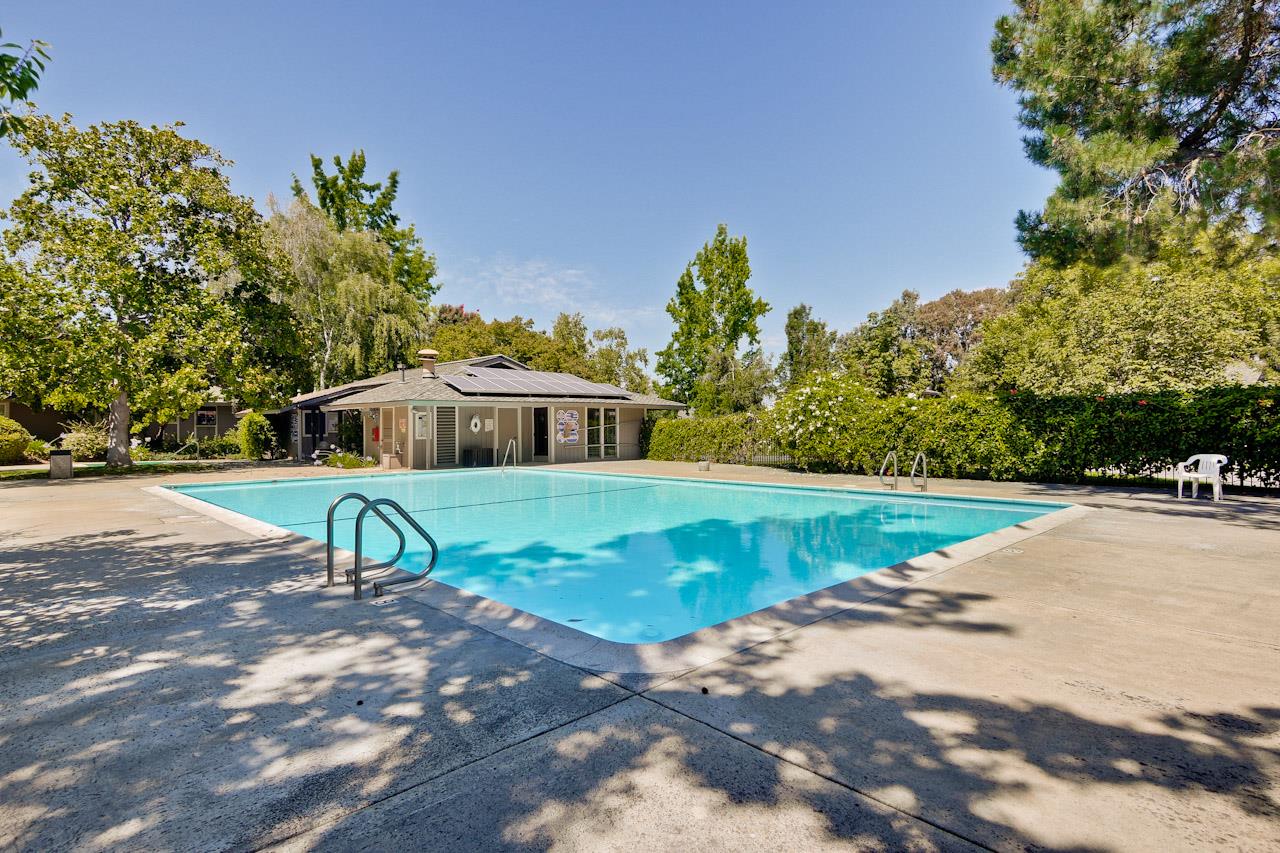 Detail Gallery Image 29 of 33 For 21089 Red Fir Ct, Cupertino,  CA 95014 - 2 Beds | 1 Baths