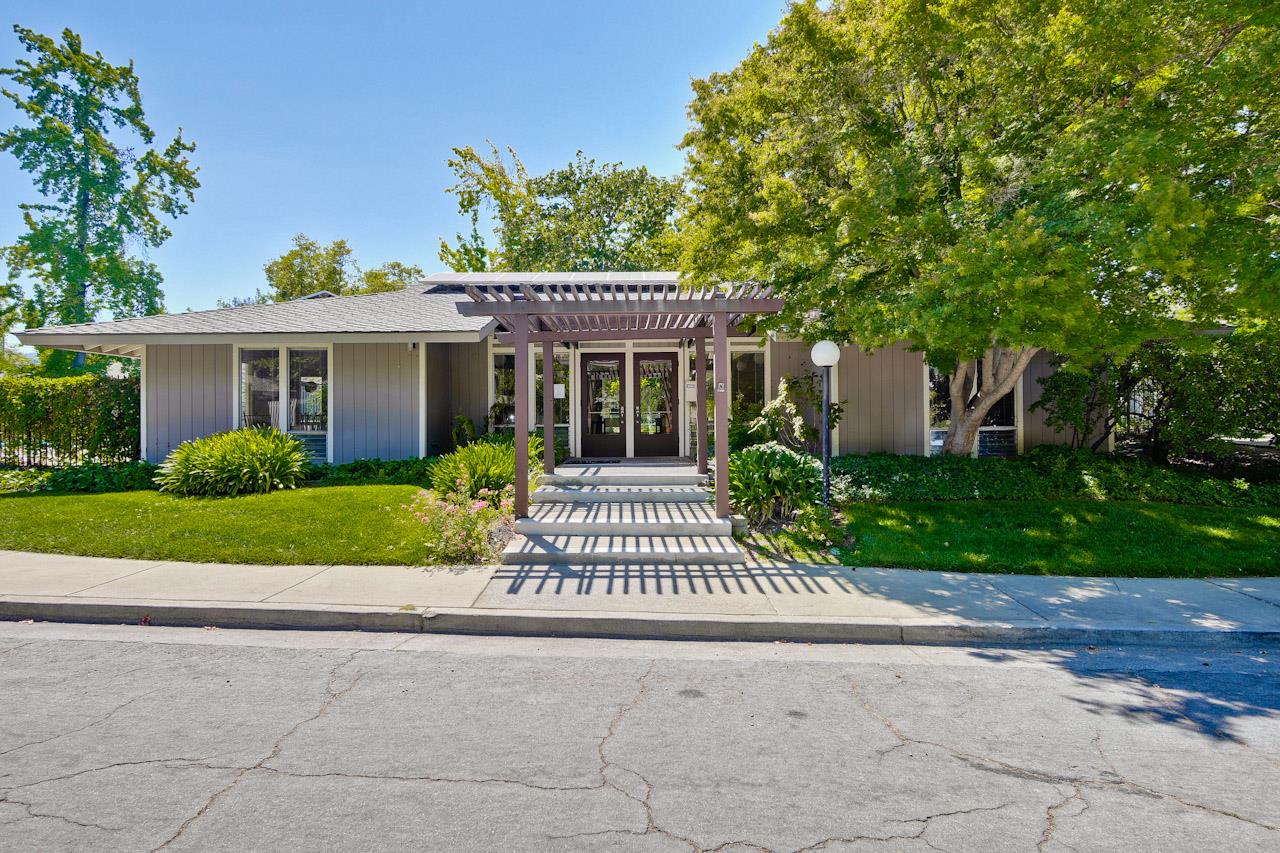 Detail Gallery Image 31 of 33 For 21089 Red Fir Ct, Cupertino,  CA 95014 - 2 Beds | 1 Baths