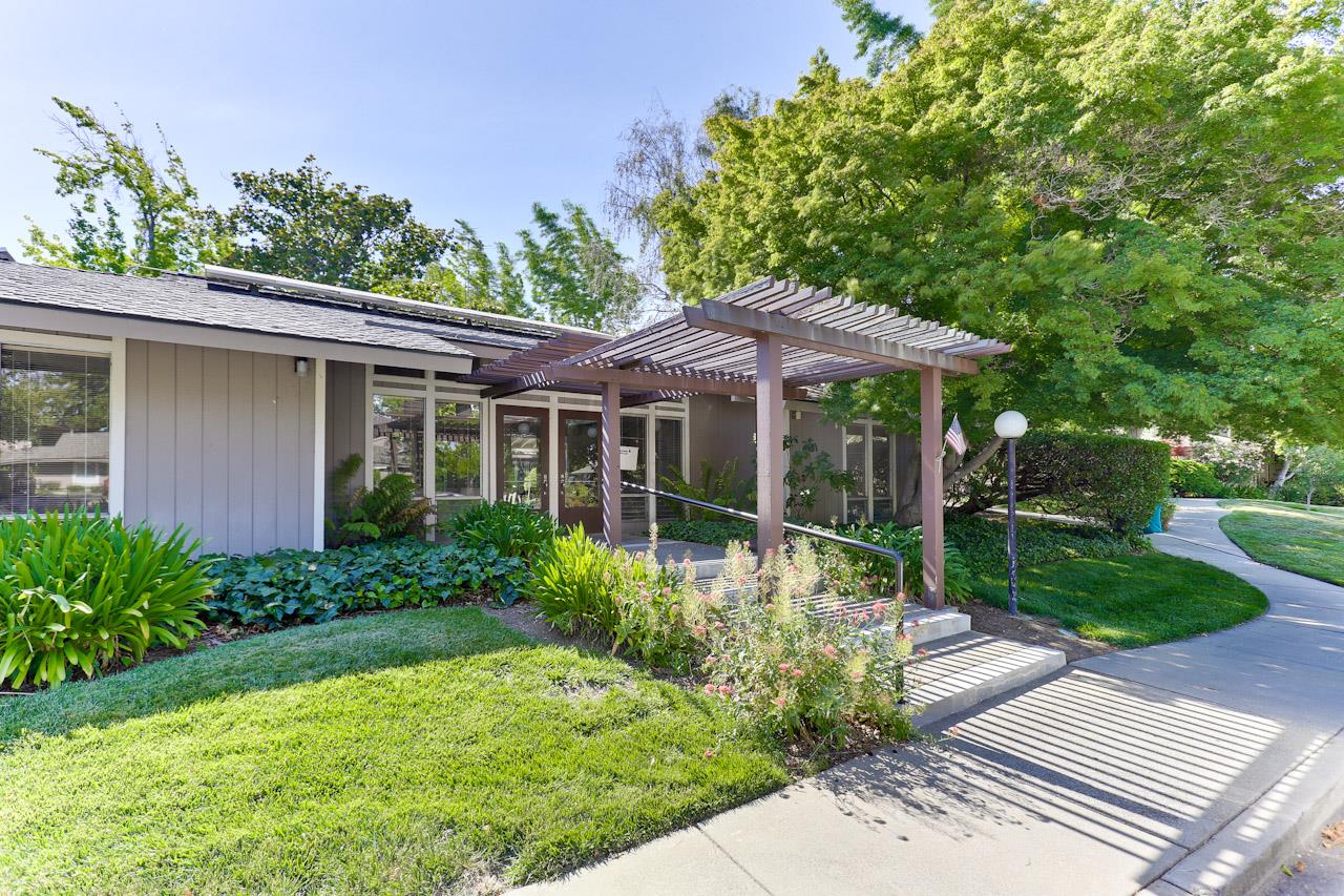 Detail Gallery Image 32 of 33 For 21089 Red Fir Ct, Cupertino,  CA 95014 - 2 Beds | 1 Baths