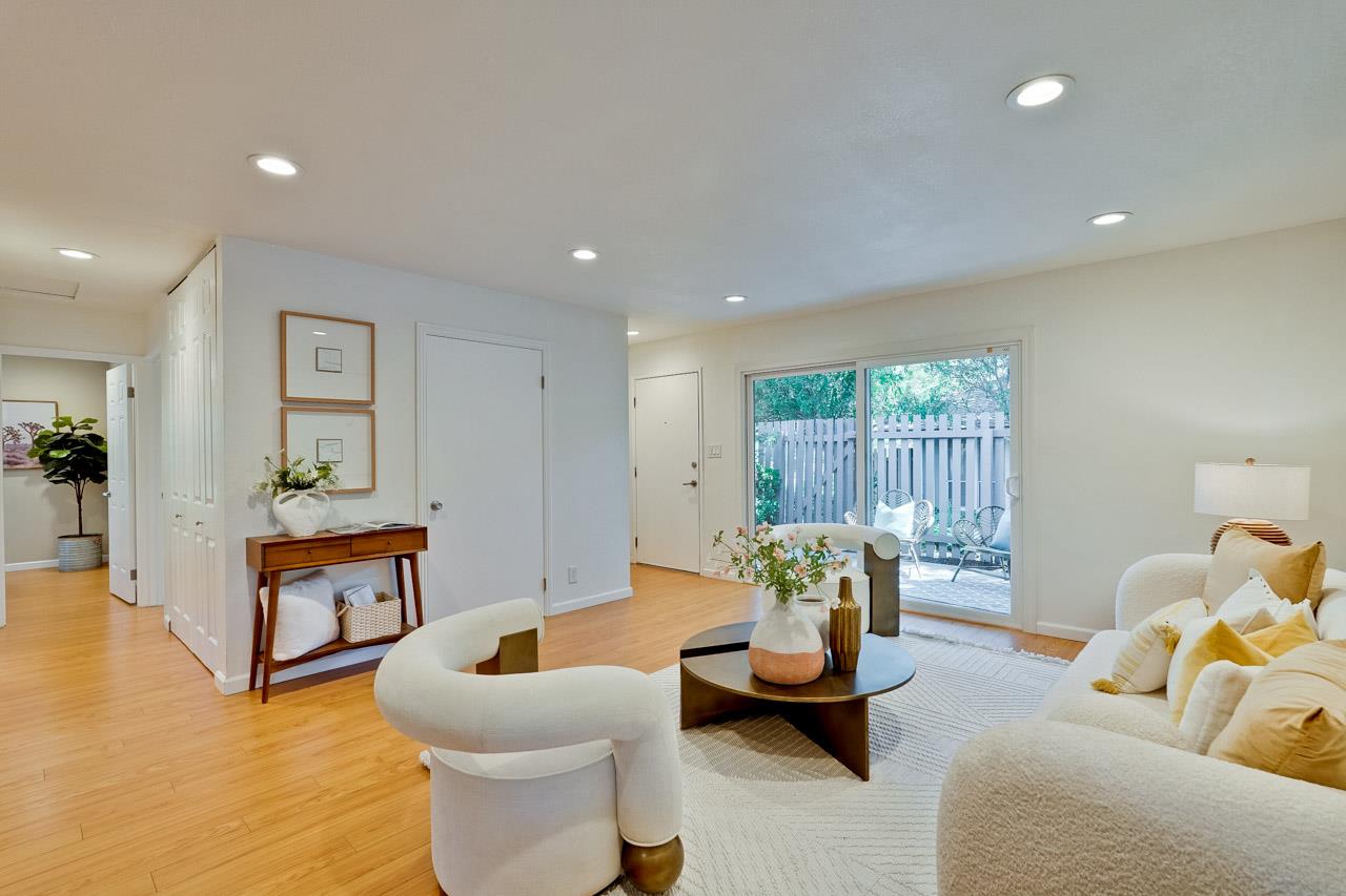 Detail Gallery Image 5 of 33 For 21089 Red Fir Ct, Cupertino,  CA 95014 - 2 Beds | 1 Baths