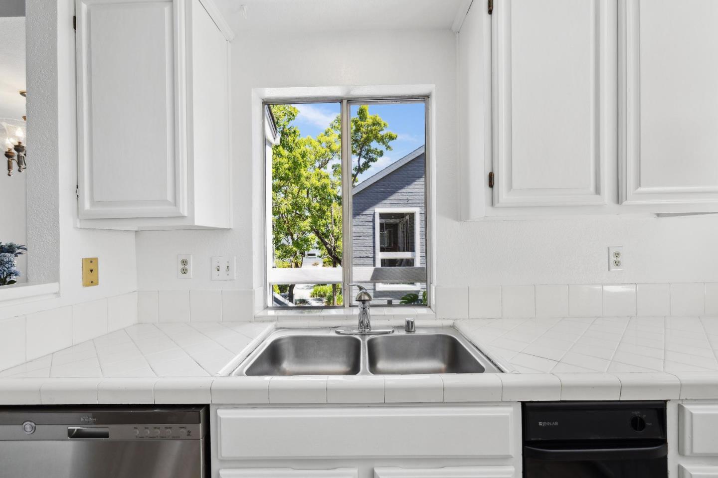 Detail Gallery Image 12 of 39 For 820 Boardwalk Pl, Redwood City,  CA 94065 - 2 Beds | 1 Baths