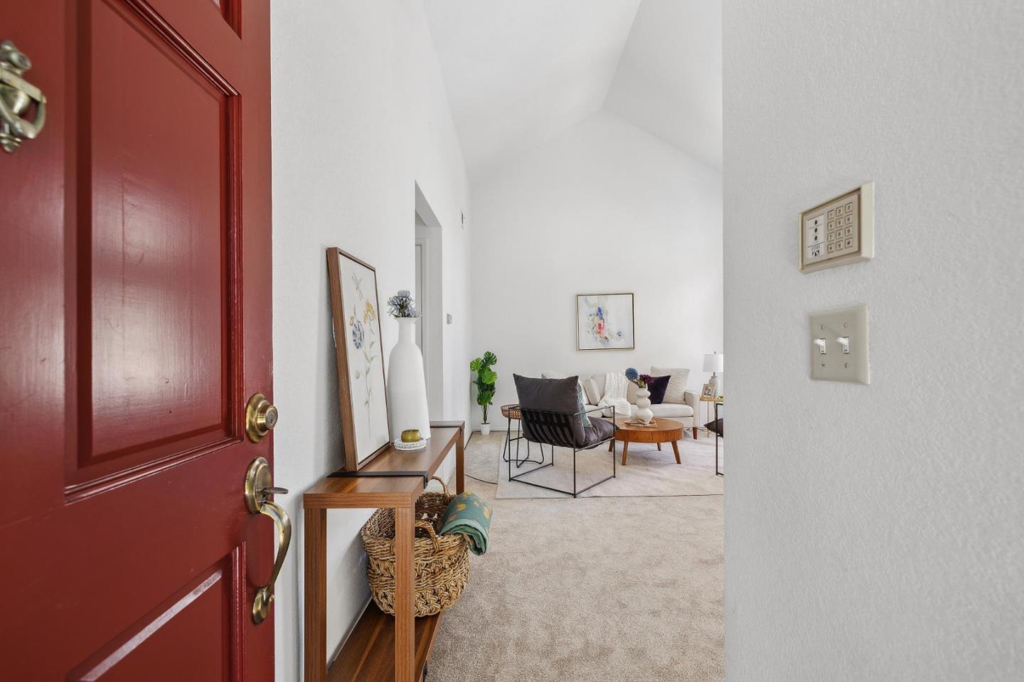 Detail Gallery Image 3 of 9 For 820 Boardwalk Pl, Redwood City,  CA 94065 - 2 Beds | 1 Baths