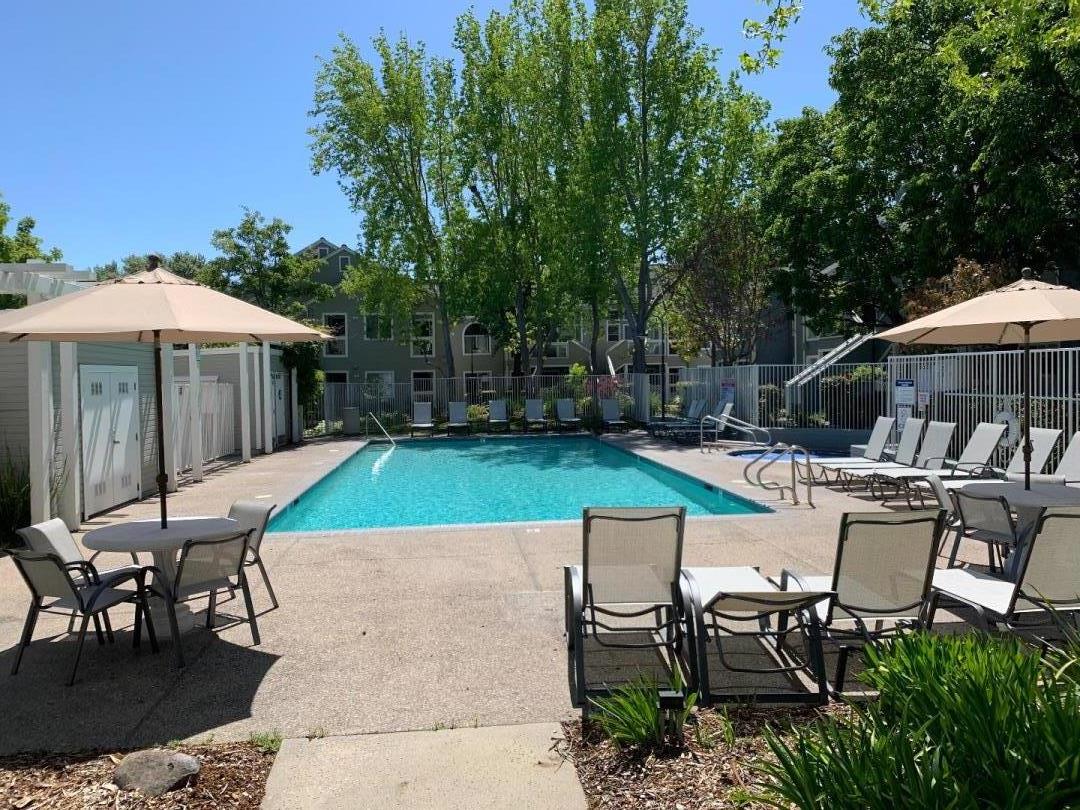 Detail Gallery Image 31 of 39 For 820 Boardwalk Pl, Redwood City,  CA 94065 - 2 Beds | 1 Baths