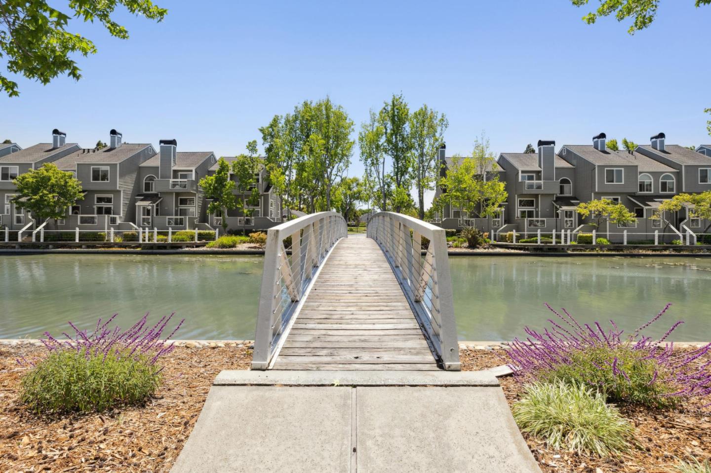 Detail Gallery Image 32 of 39 For 820 Boardwalk Pl, Redwood City,  CA 94065 - 2 Beds | 1 Baths