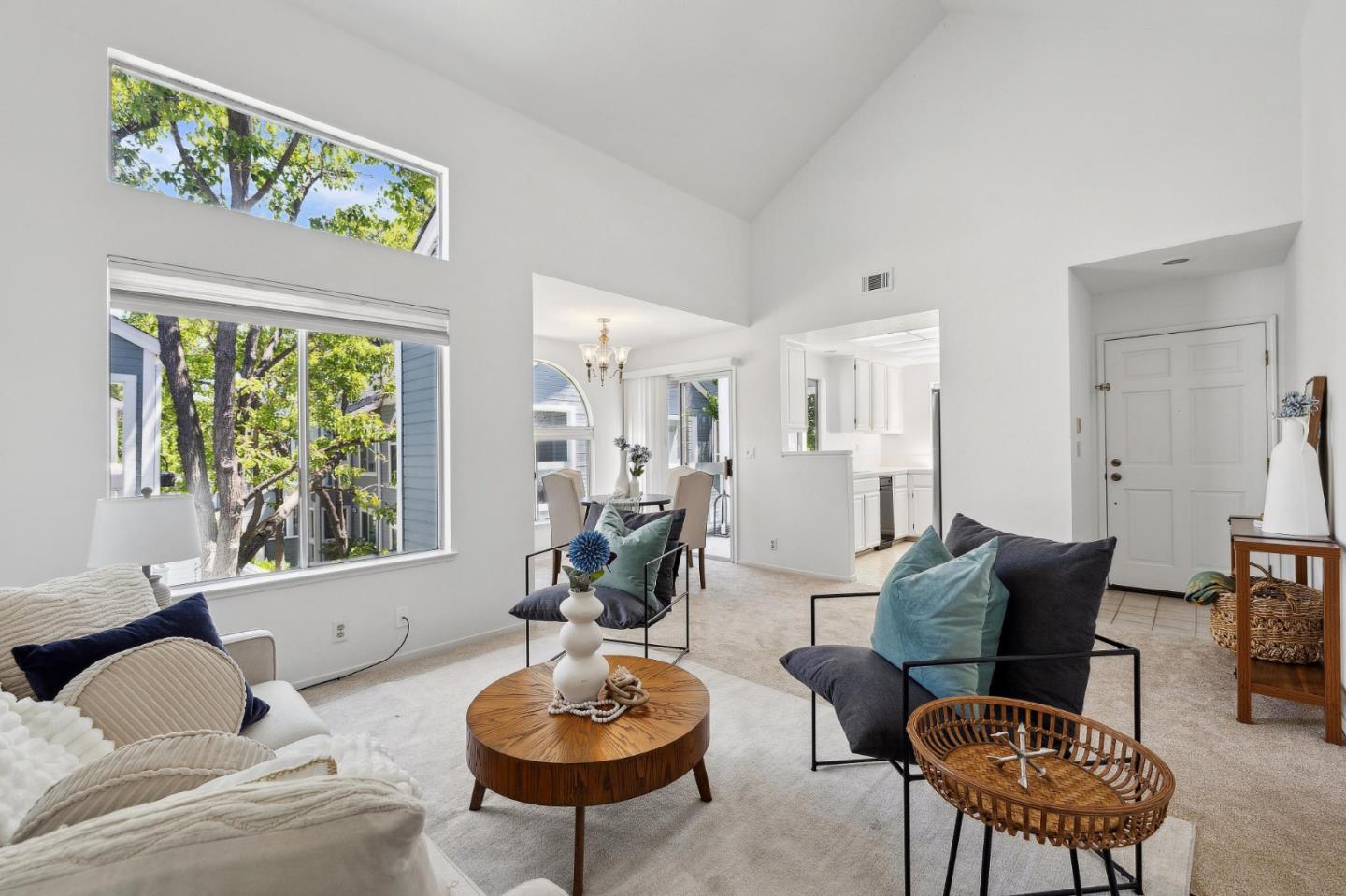 Detail Gallery Image 7 of 9 For 820 Boardwalk Pl, Redwood City,  CA 94065 - 2 Beds | 1 Baths