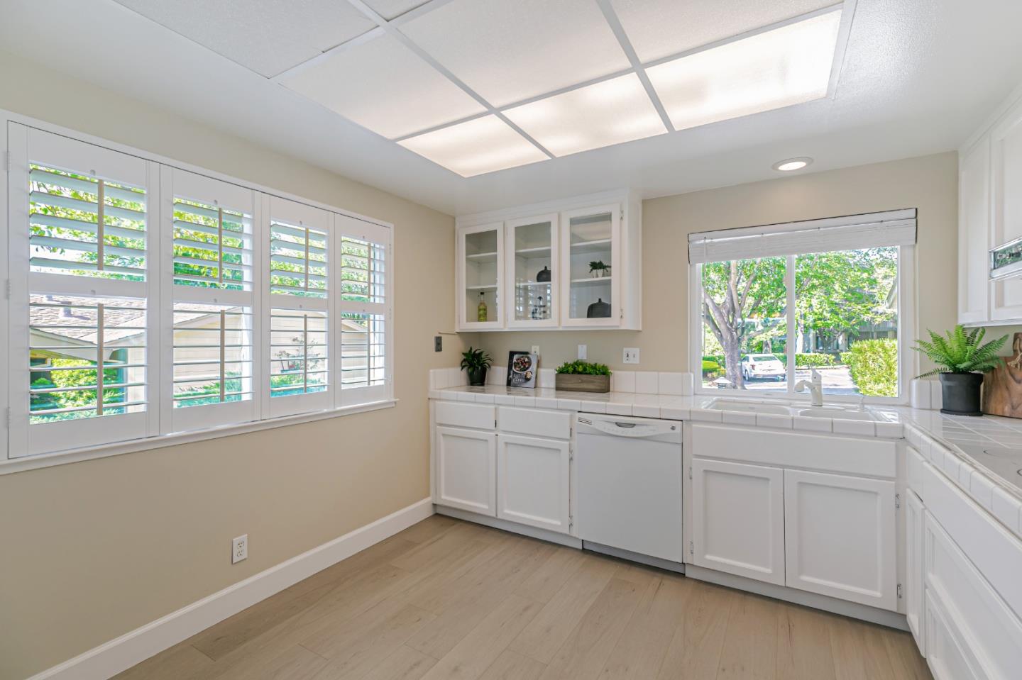Detail Gallery Image 10 of 59 For 8480 Grenache Ct, San Jose,  CA 95135 - 2 Beds | 2 Baths