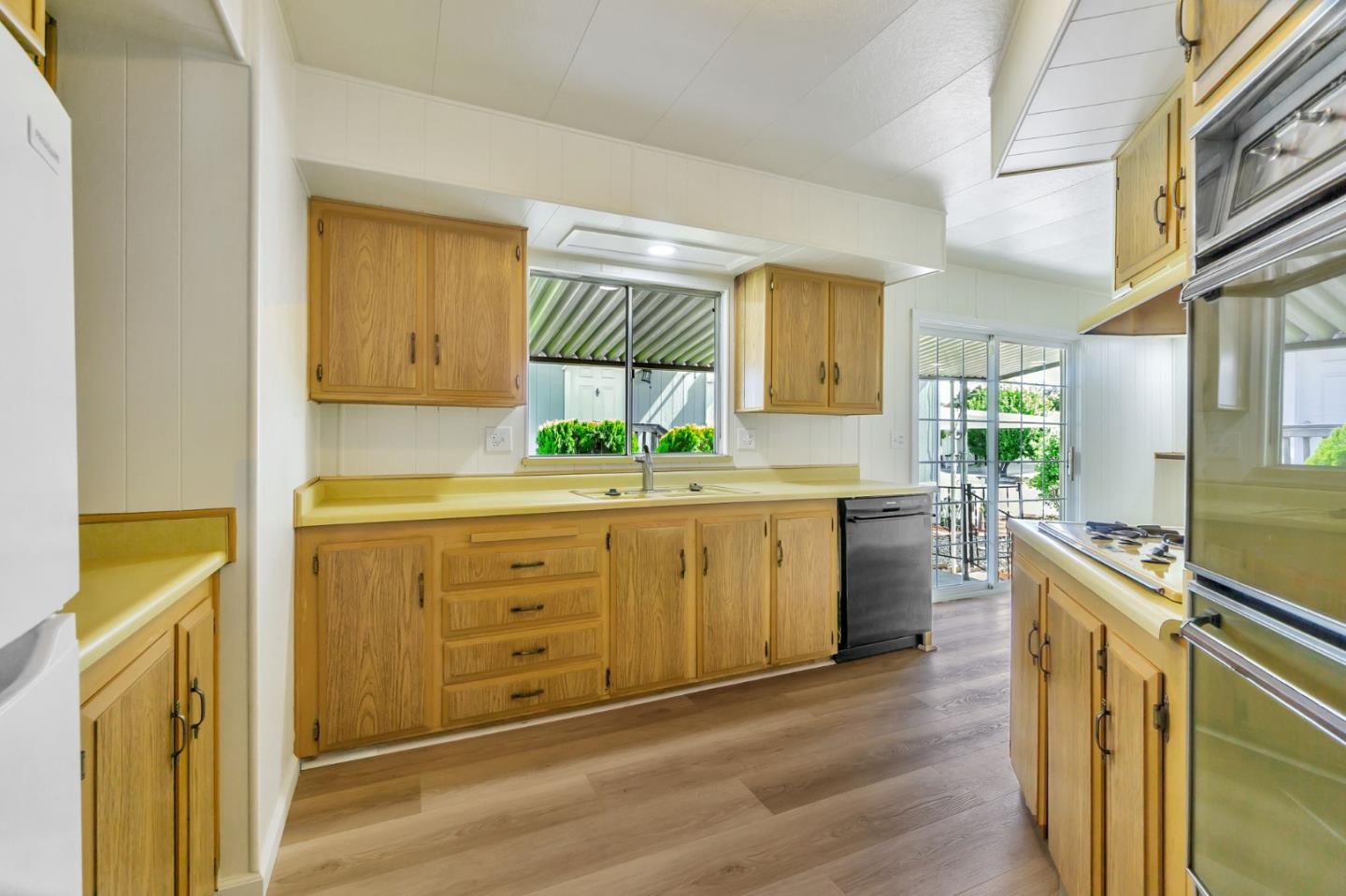 Detail Gallery Image 10 of 47 For 2097 Dalis Dr #79,  Concord,  CA 94518 - 2 Beds | 2 Baths