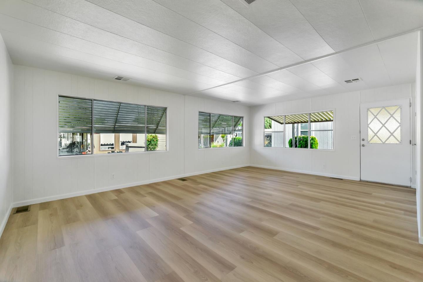 Detail Gallery Image 12 of 47 For 2097 Dalis Dr #79,  Concord,  CA 94518 - 2 Beds | 2 Baths
