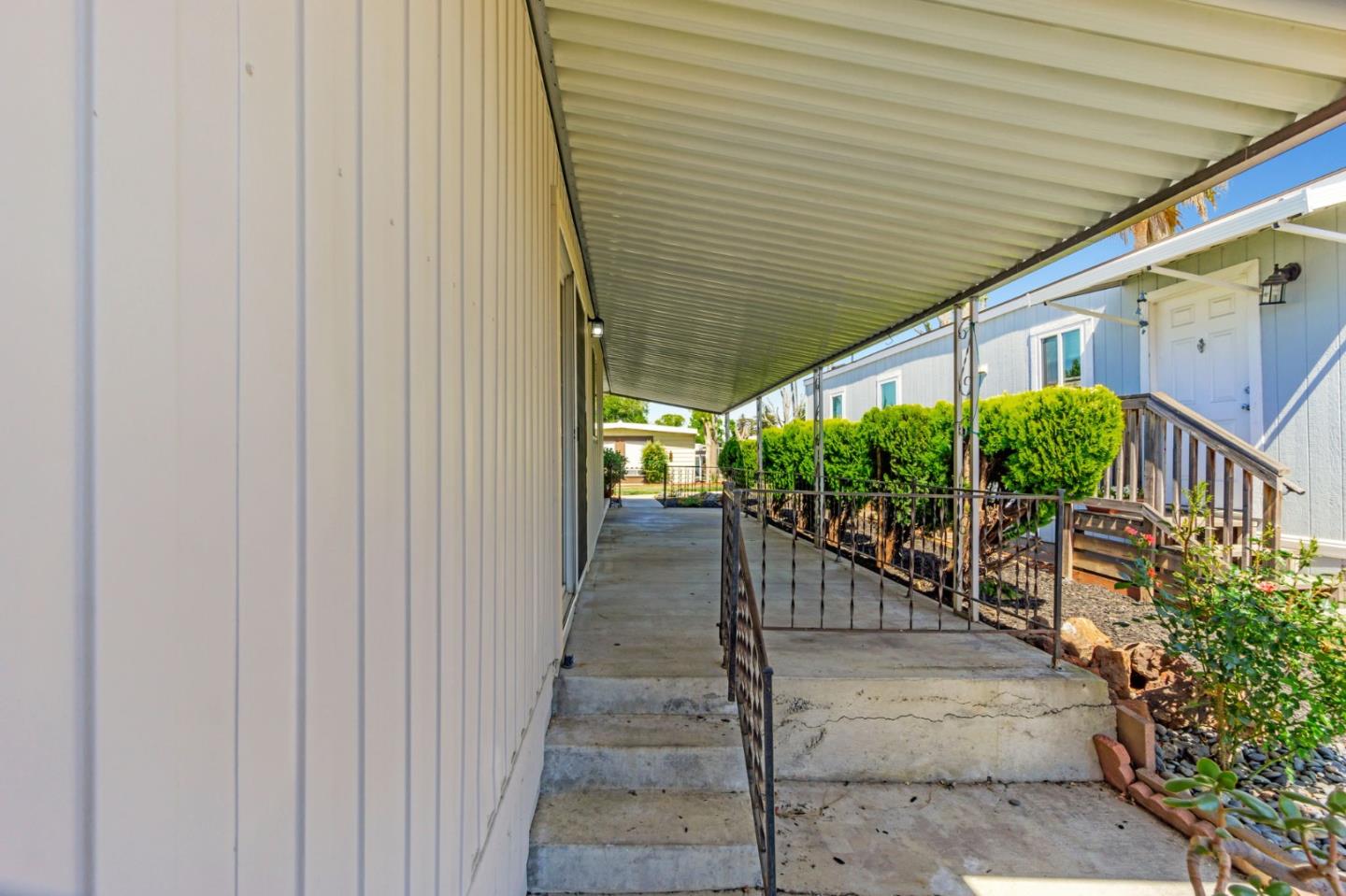 Detail Gallery Image 7 of 47 For 2097 Dalis Dr #79,  Concord,  CA 94518 - 2 Beds | 2 Baths