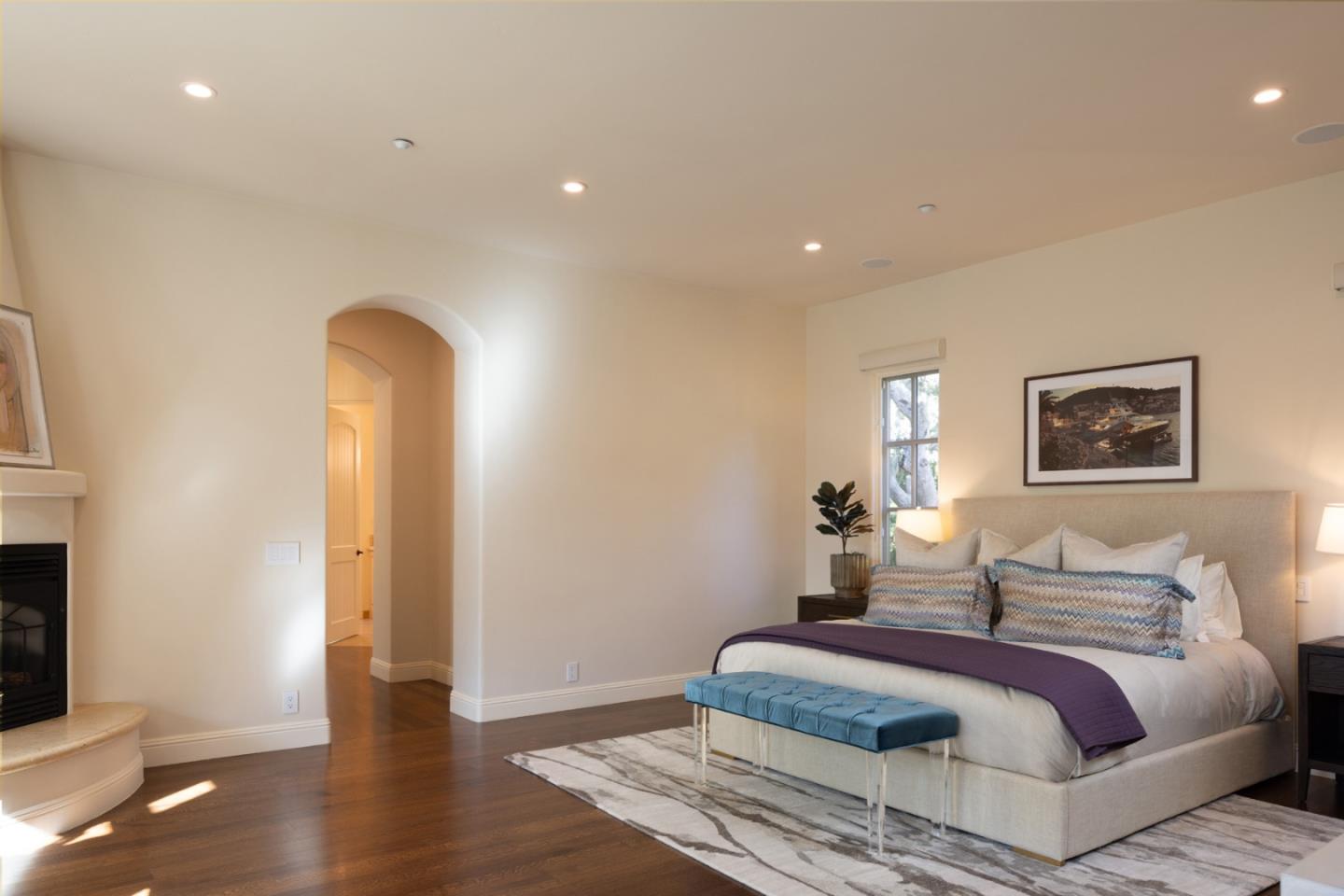 Detail Gallery Image 11 of 23 For 3957 Ronda Rd, Pebble Beach,  CA 93953 - 5 Beds | 3/1 Baths