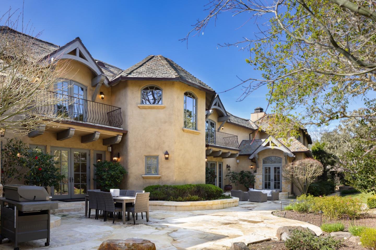 Detail Gallery Image 20 of 23 For 3957 Ronda Rd, Pebble Beach,  CA 93953 - 5 Beds | 3/1 Baths