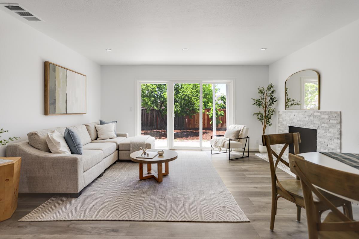Detail Gallery Image 17 of 41 For 2560 Monroe St, Santa Clara,  CA 95051 - 3 Beds | 2 Baths