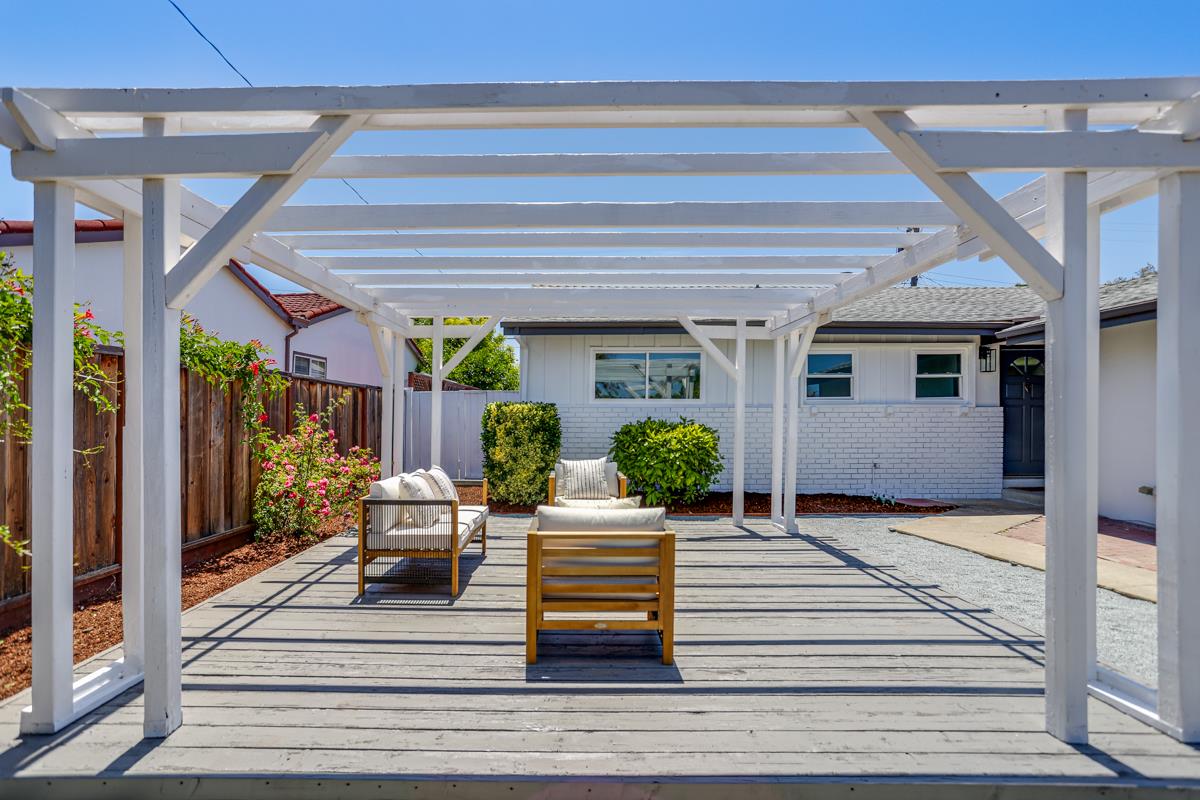 Detail Gallery Image 30 of 41 For 2560 Monroe St, Santa Clara,  CA 95051 - 3 Beds | 2 Baths