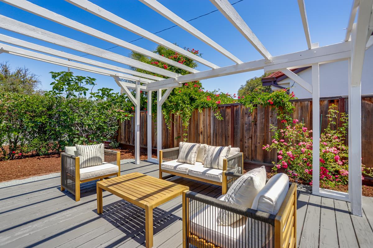 Detail Gallery Image 31 of 41 For 2560 Monroe St, Santa Clara,  CA 95051 - 3 Beds | 2 Baths
