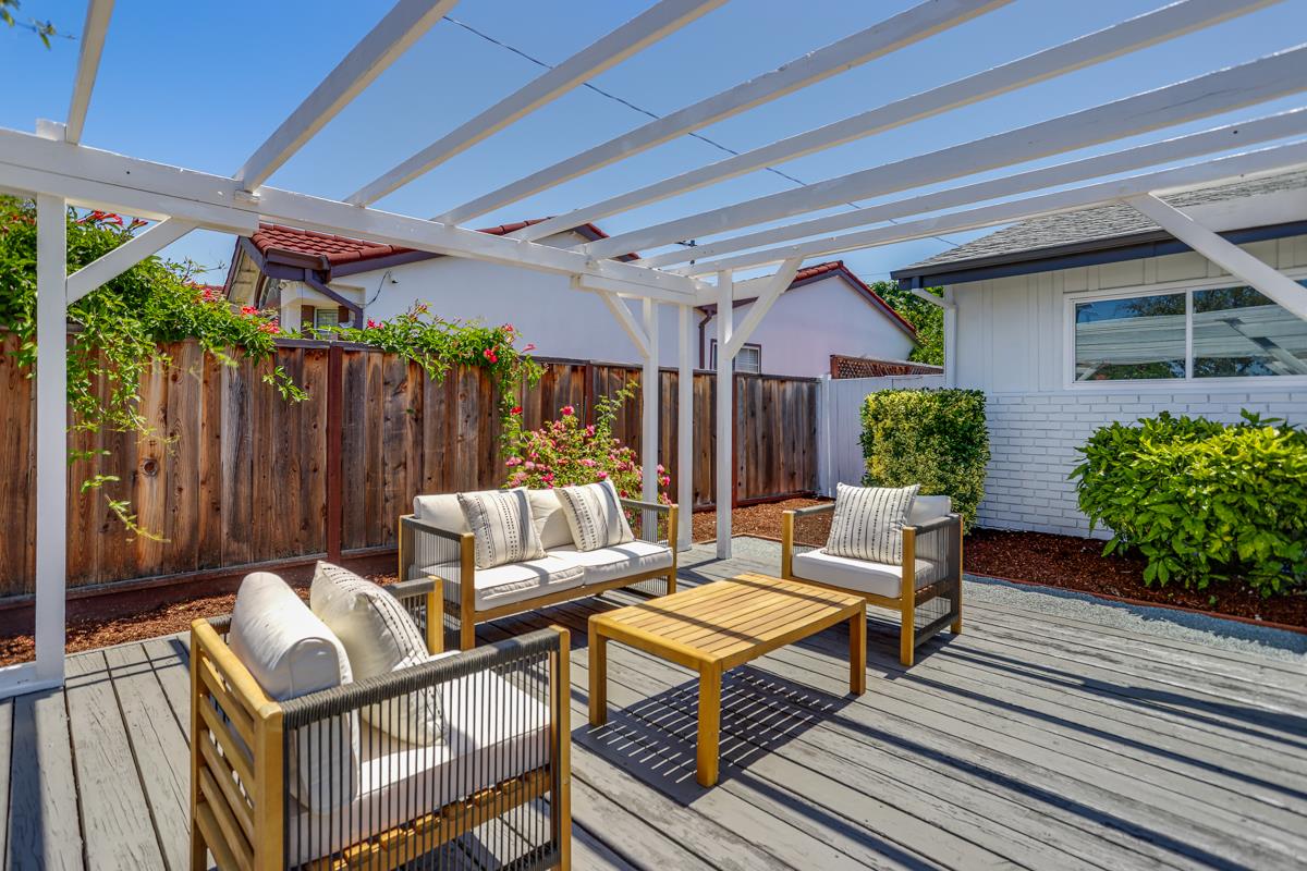 Detail Gallery Image 32 of 41 For 2560 Monroe St, Santa Clara,  CA 95051 - 3 Beds | 2 Baths