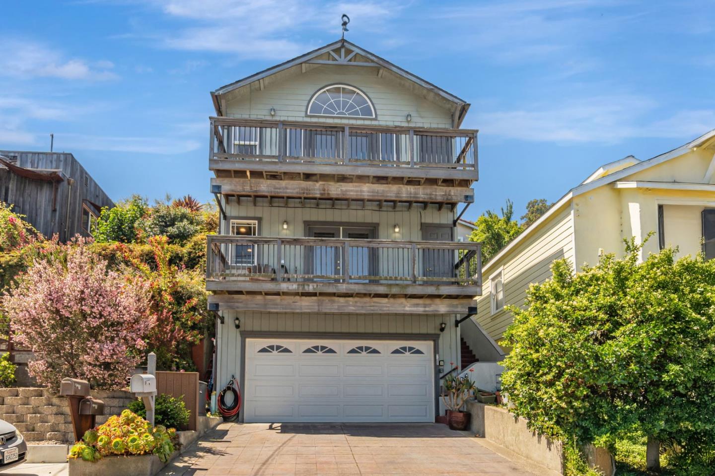 Detail Gallery Image 13 of 17 For 276 San Benito Rd, Brisbane,  CA 94005 - 3 Beds | 1/1 Baths