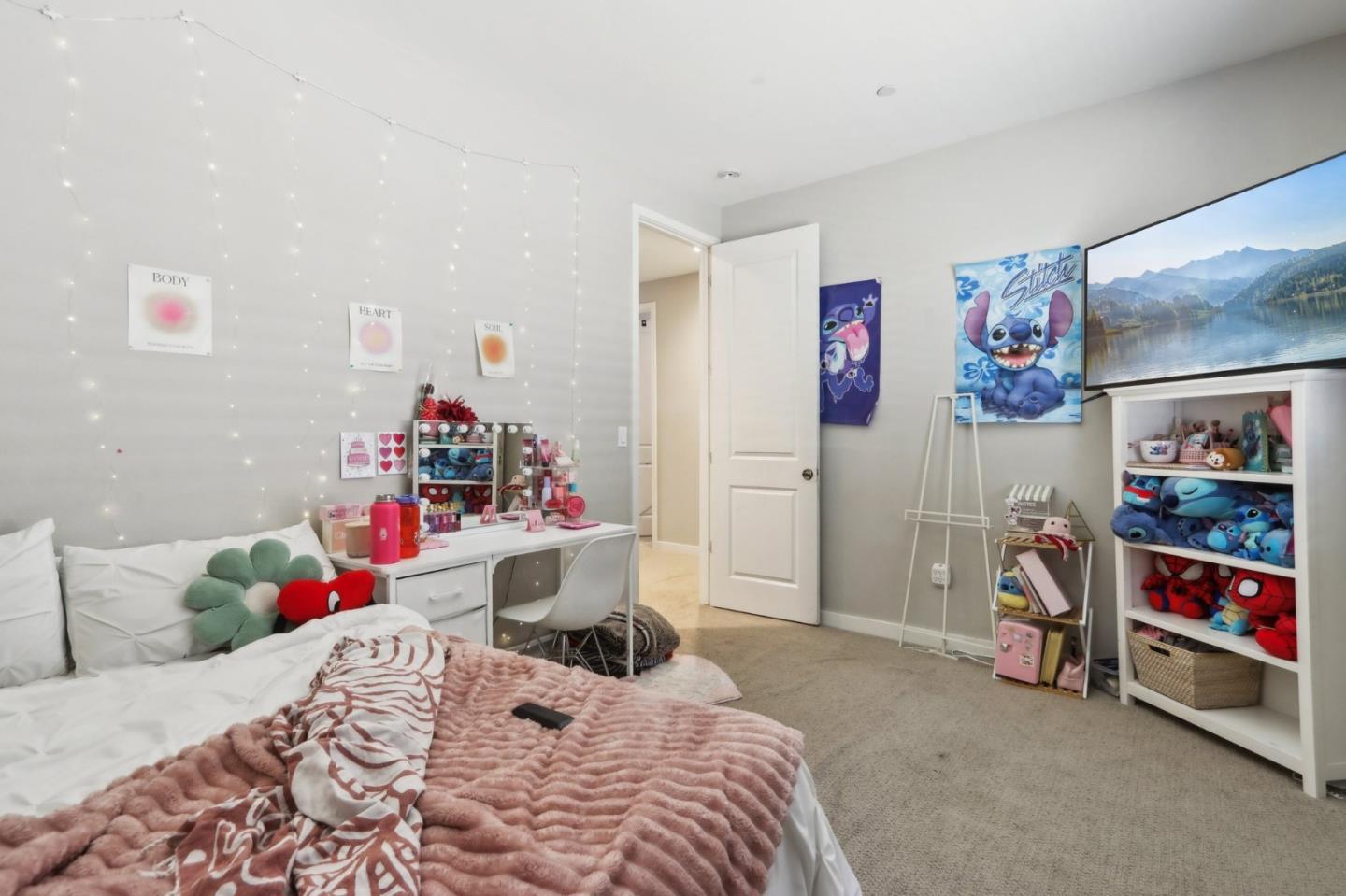 Detail Gallery Image 15 of 46 For 545 Shearwater St, Hollister,  CA 95023 - 3 Beds | 2/1 Baths