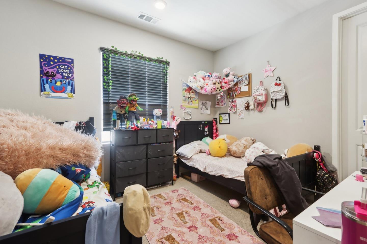 Detail Gallery Image 16 of 46 For 545 Shearwater St, Hollister,  CA 95023 - 3 Beds | 2/1 Baths