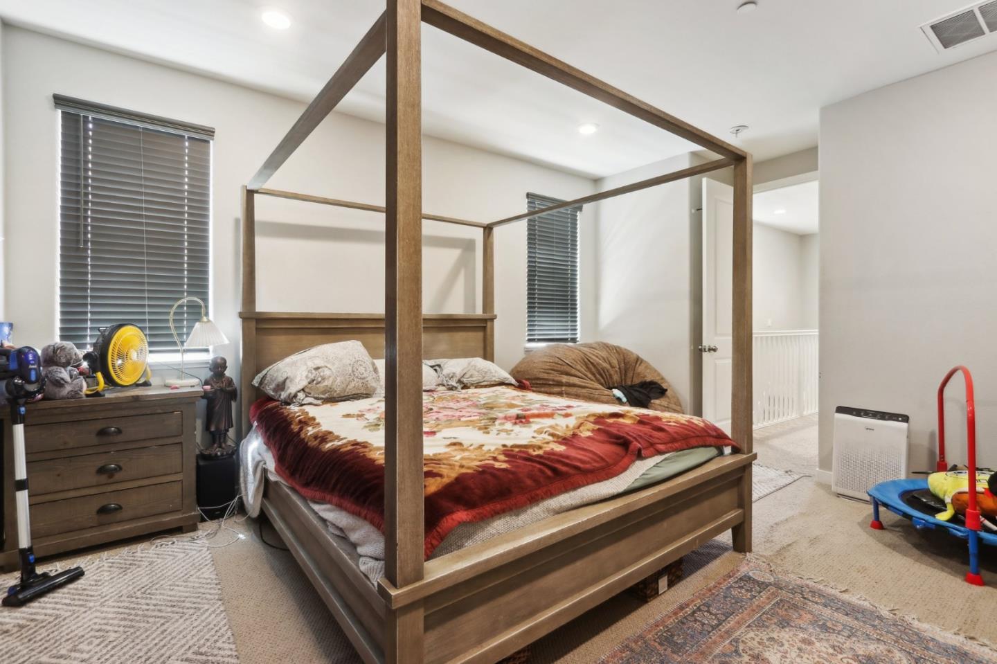 Detail Gallery Image 19 of 46 For 545 Shearwater St, Hollister,  CA 95023 - 3 Beds | 2/1 Baths
