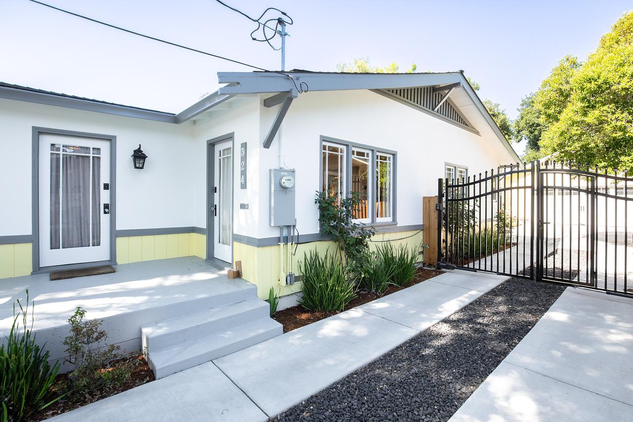 Detail Gallery Image 3 of 28 For 324 N 16th St, San Jose,  CA 95112 - 2 Beds | 1 Baths