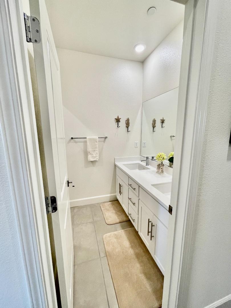 Detail Gallery Image 12 of 22 For 2532 Azalea Ave, Tracy,  CA 95376 - 4 Beds | 3 Baths