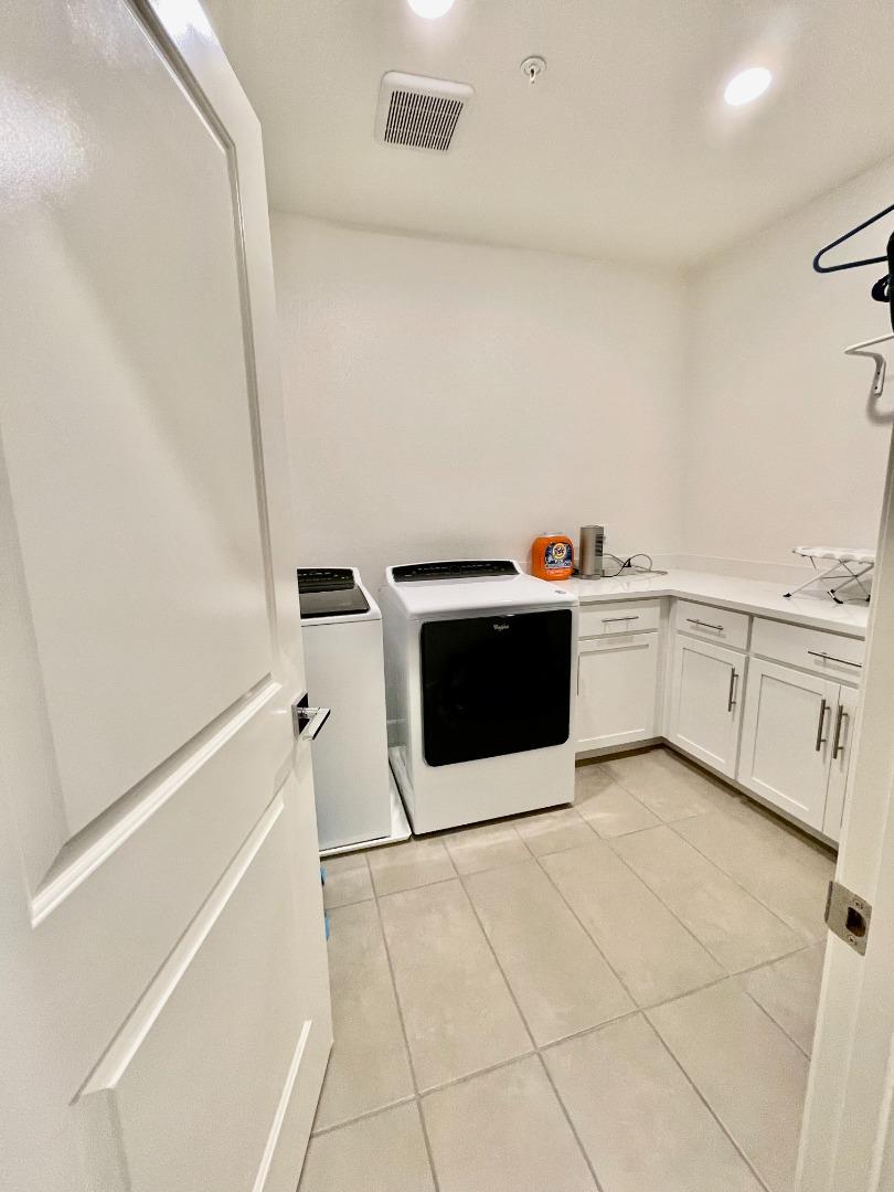 Detail Gallery Image 13 of 22 For 2532 Azalea Ave, Tracy,  CA 95376 - 4 Beds | 3 Baths