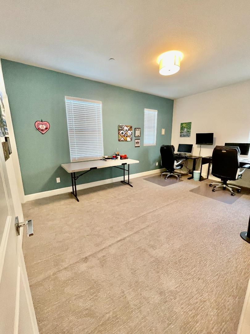 Detail Gallery Image 14 of 22 For 2532 Azalea Ave, Tracy,  CA 95376 - 4 Beds | 3 Baths