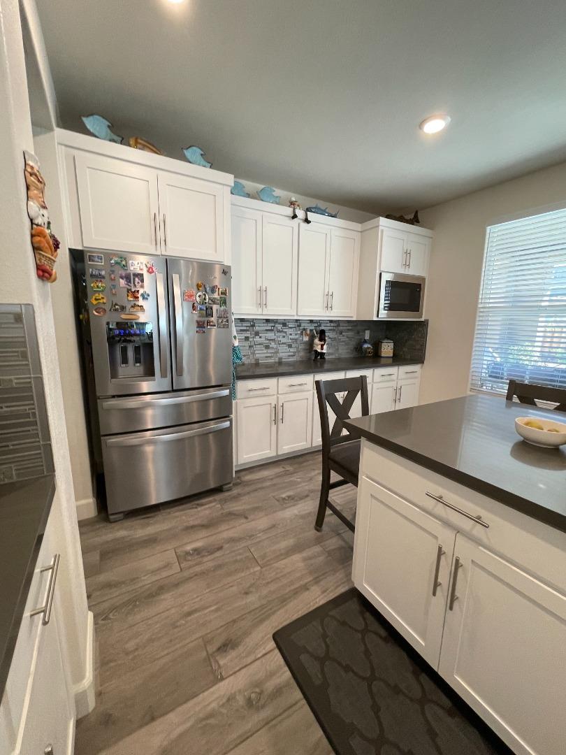 Detail Gallery Image 4 of 22 For 2532 Azalea Ave, Tracy,  CA 95376 - 4 Beds | 3 Baths