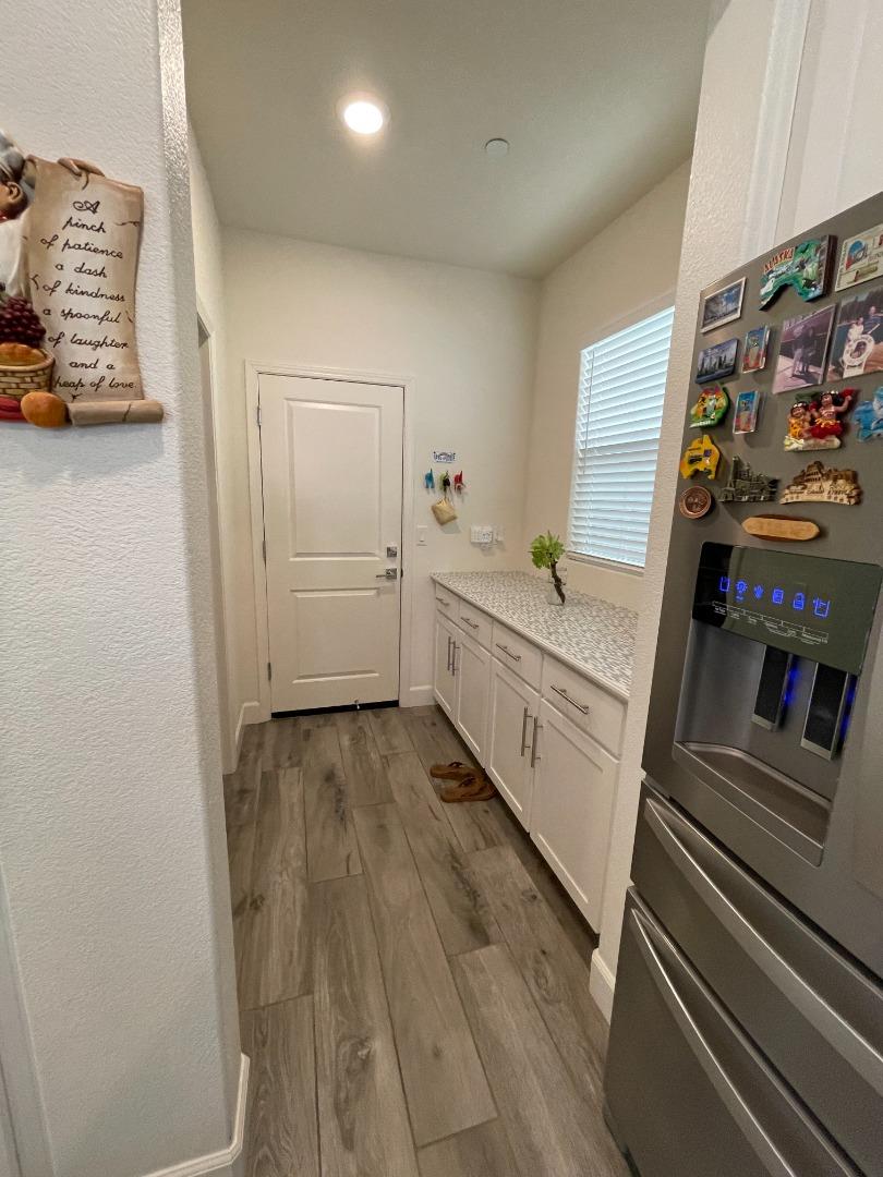 Detail Gallery Image 6 of 22 For 2532 Azalea Ave, Tracy,  CA 95376 - 4 Beds | 3 Baths
