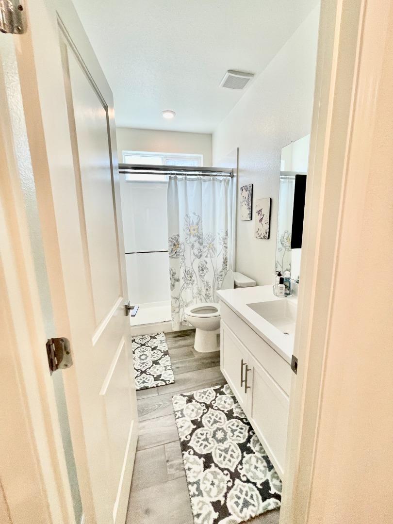 Detail Gallery Image 8 of 22 For 2532 Azalea Ave, Tracy,  CA 95376 - 4 Beds | 3 Baths