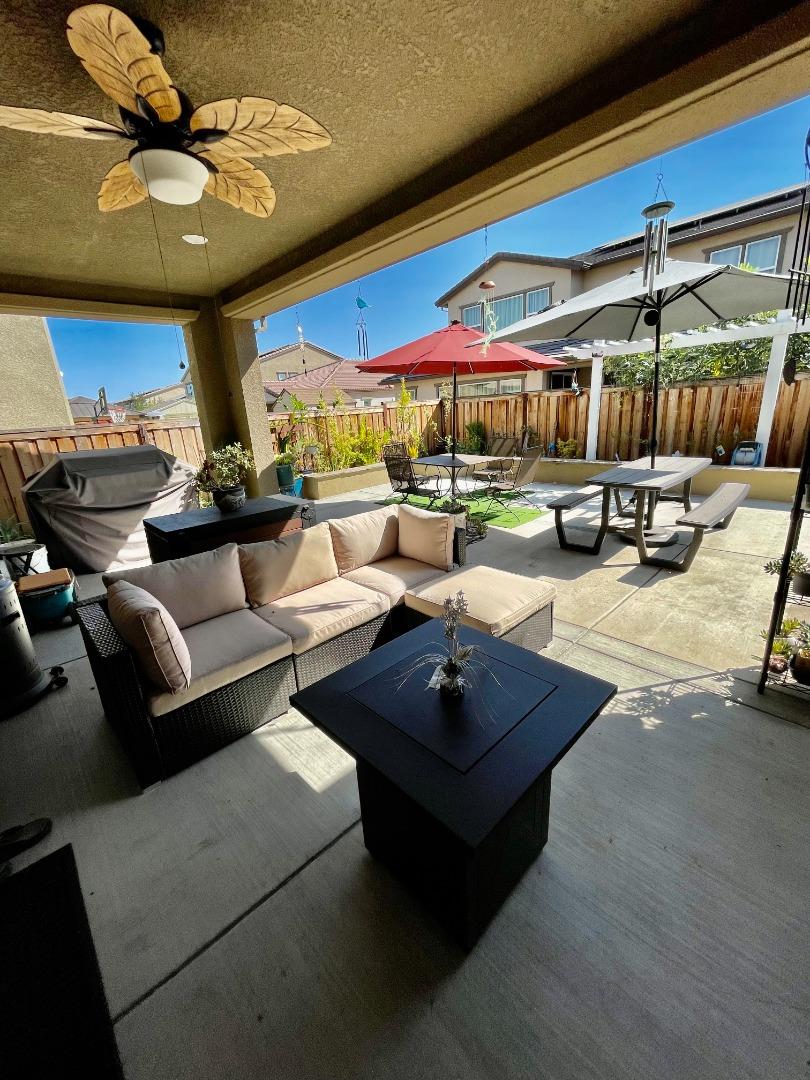 Detail Gallery Image 9 of 22 For 2532 Azalea Ave, Tracy,  CA 95376 - 4 Beds | 3 Baths