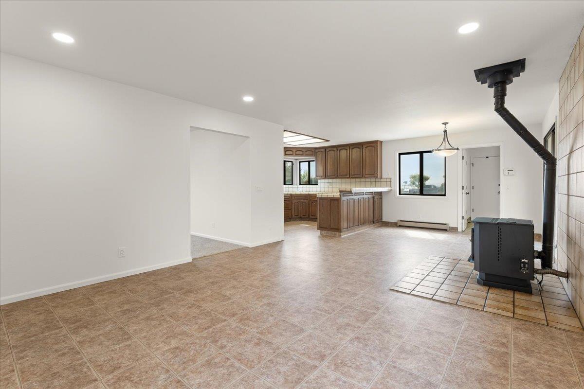 Detail Gallery Image 19 of 44 For 101 Cowles Rd, Watsonville,  CA 95076 - 3 Beds | 2/1 Baths