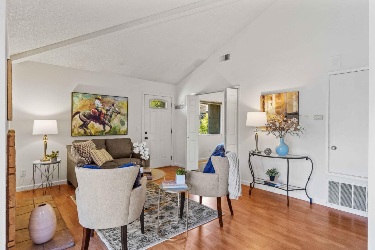 Detail Gallery Image 3 of 18 For 5536 Makati Cir, San Jose,  CA 95123 - 1 Beds | 1 Baths