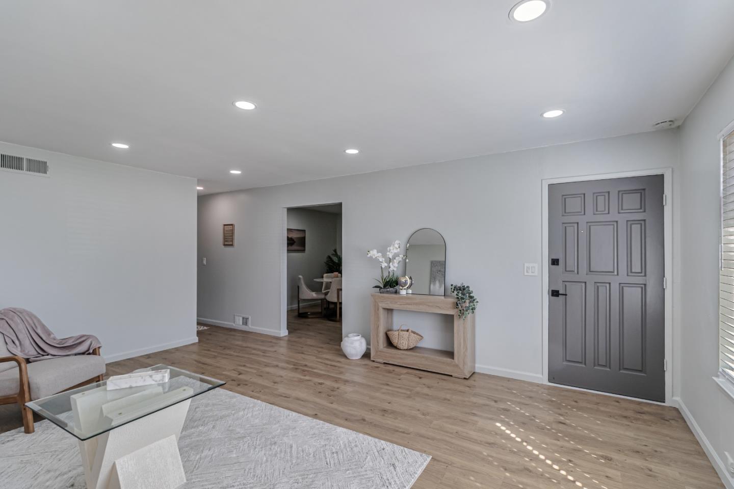 Detail Gallery Image 5 of 35 For 1995 Sumatra Ave, San Jose,  CA 95122 - 4 Beds | 3 Baths