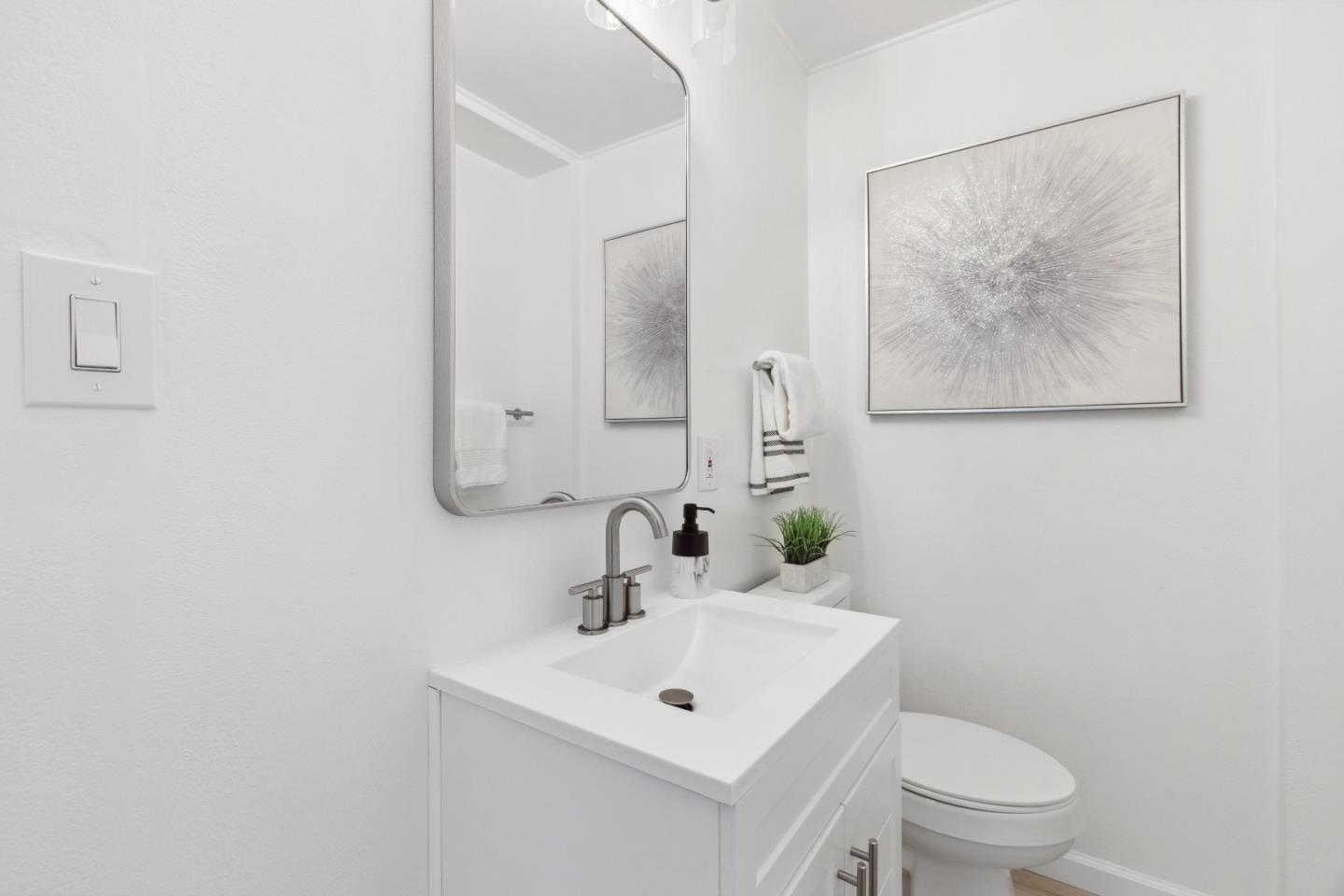 Detail Gallery Image 13 of 21 For 771 4th Ave, Redwood City,  CA 94063 - 3 Beds | 1/1 Baths