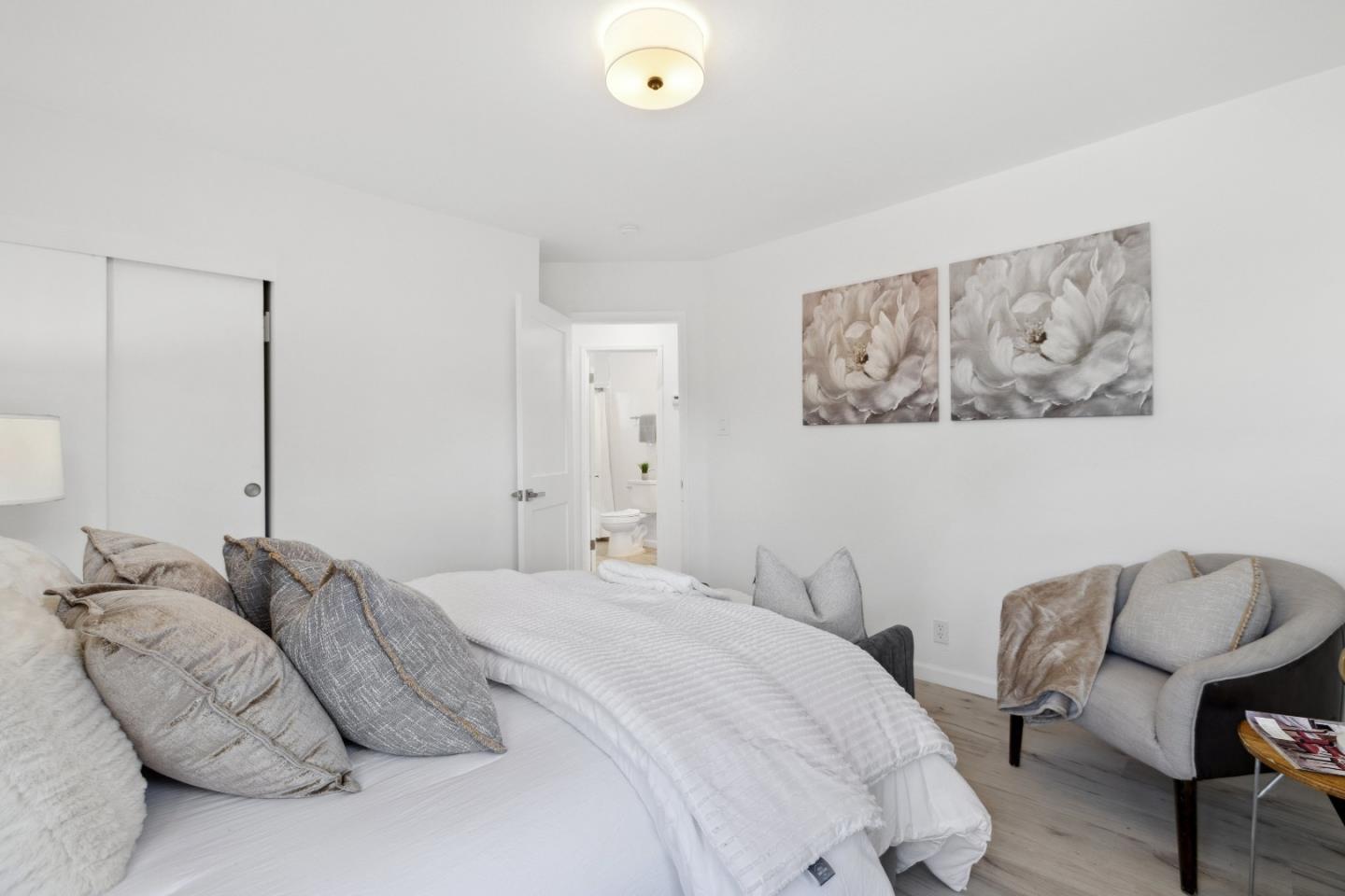 Detail Gallery Image 15 of 21 For 771 4th Ave, Redwood City,  CA 94063 - 3 Beds | 1/1 Baths
