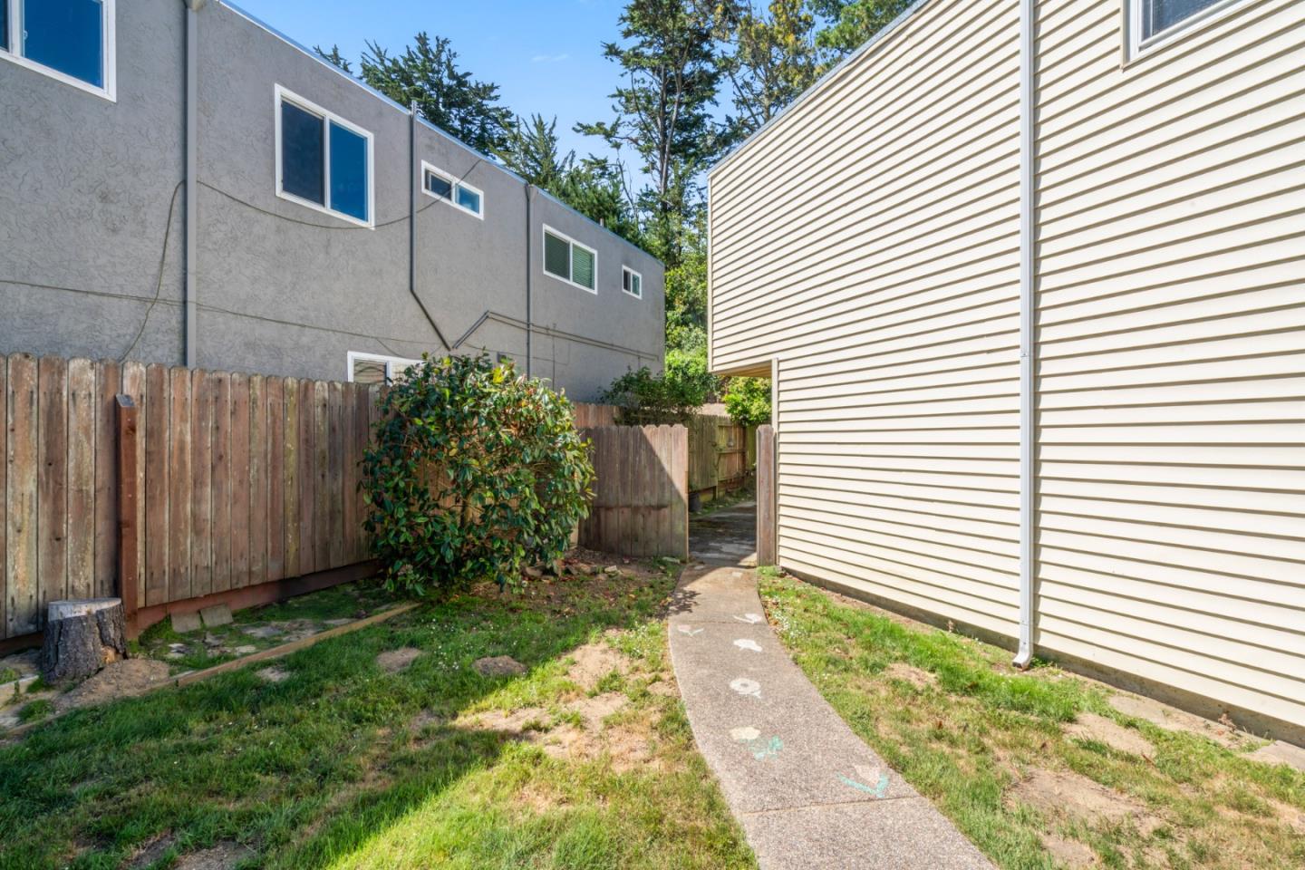 Detail Gallery Image 36 of 46 For 27 John Glenn Cir, Daly City,  CA 94015 - 5 Beds | 3 Baths