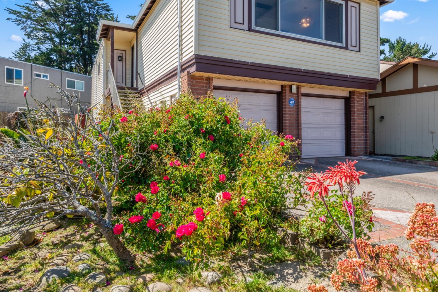Detail Gallery Image 38 of 46 For 27 John Glenn Cir, Daly City,  CA 94015 - 5 Beds | 3 Baths