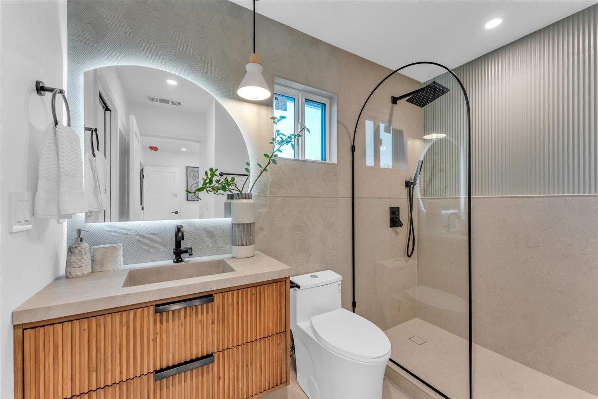 Detail Gallery Image 16 of 50 For 3047 Fallwood Ln, San Jose,  CA 95132 - 4 Beds | 3 Baths
