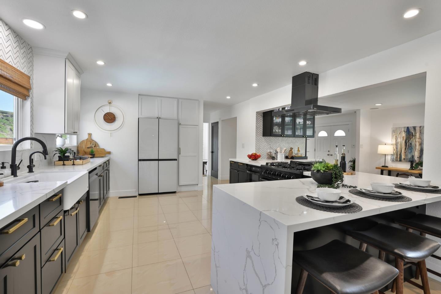 Detail Gallery Image 11 of 76 For 950 Macduff Ct, San Jose,  CA 95127 - 5 Beds | 3/1 Baths