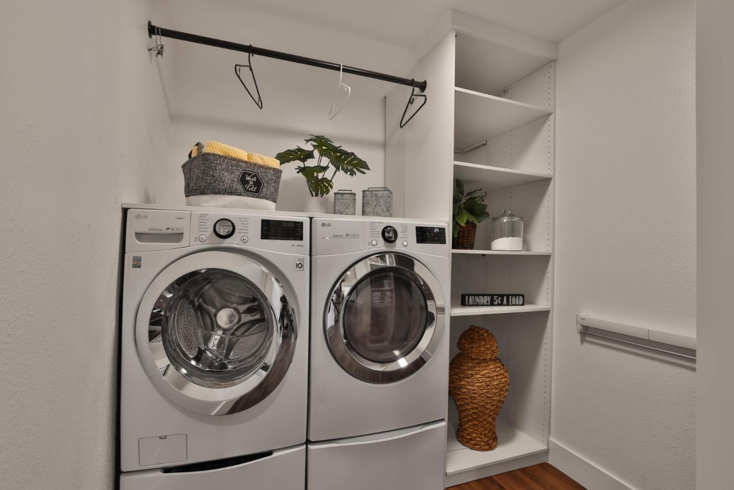Detail Gallery Image 27 of 76 For 950 Macduff Ct, San Jose,  CA 95127 - 5 Beds | 3/1 Baths