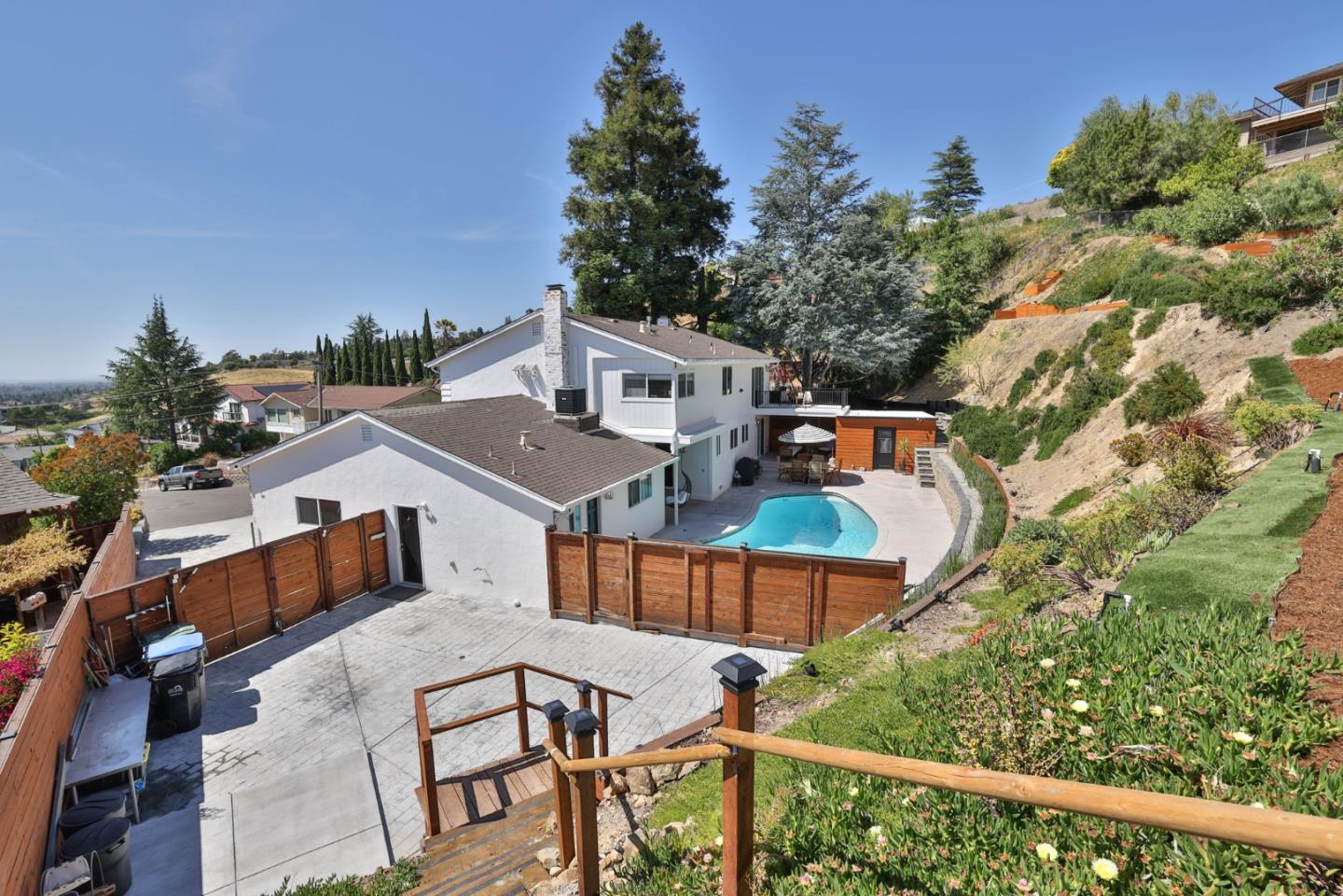Detail Gallery Image 42 of 76 For 950 Macduff Ct, San Jose,  CA 95127 - 5 Beds | 3/1 Baths