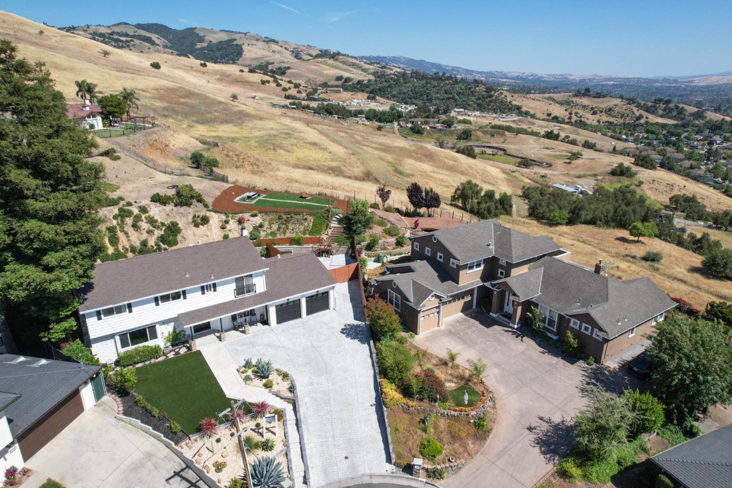Detail Gallery Image 69 of 76 For 950 Macduff Ct, San Jose,  CA 95127 - 5 Beds | 3/1 Baths
