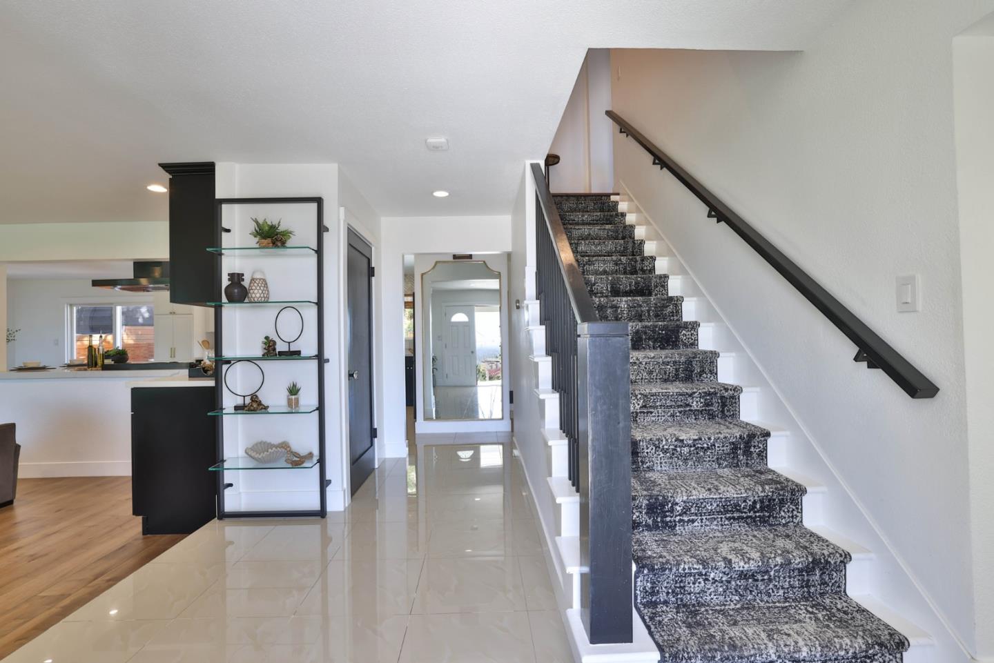 Detail Gallery Image 7 of 76 For 950 Macduff Ct, San Jose,  CA 95127 - 5 Beds | 3/1 Baths