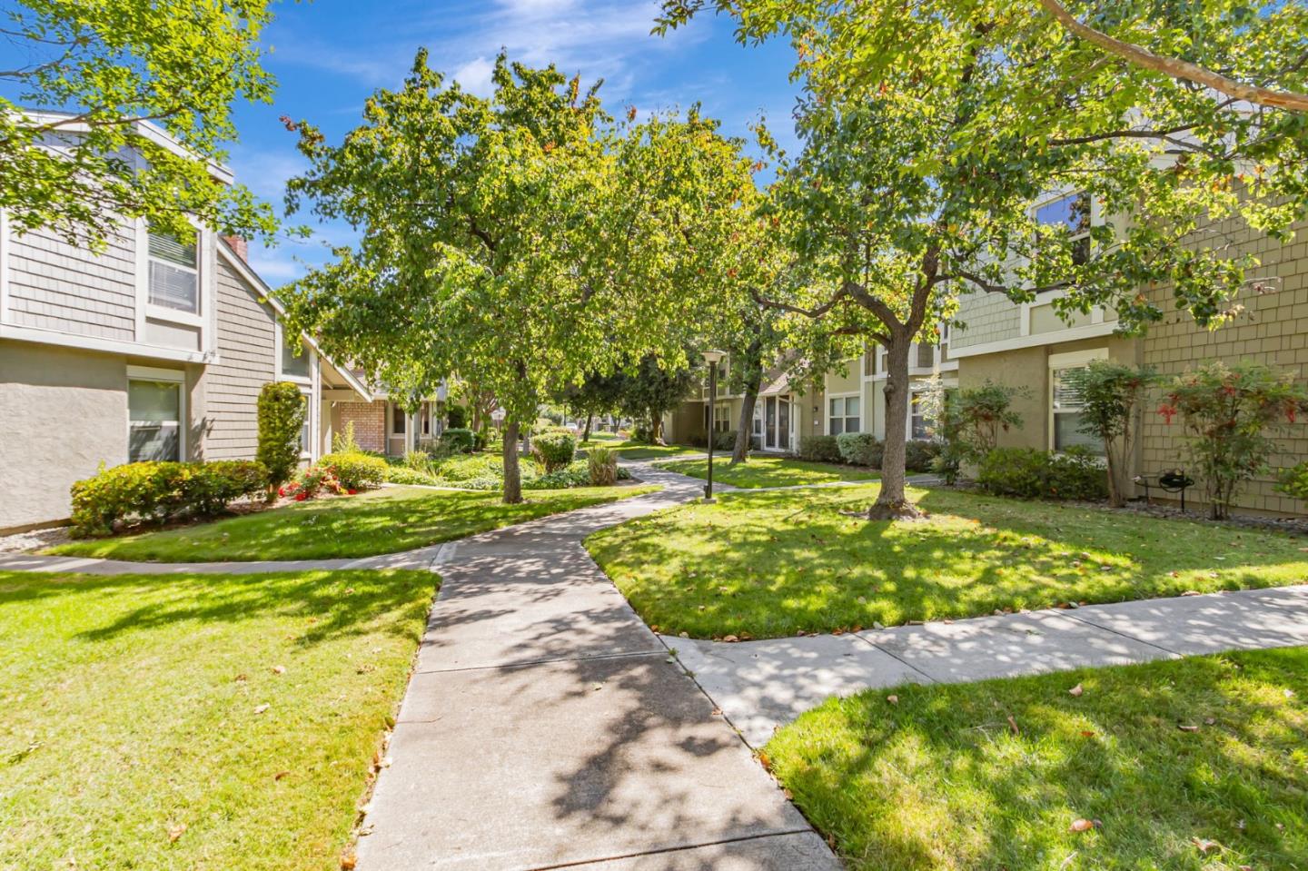 Detail Gallery Image 14 of 68 For 2398 Shoreside Ct, Santa Clara,  CA 95054 - 3 Beds | 2 Baths