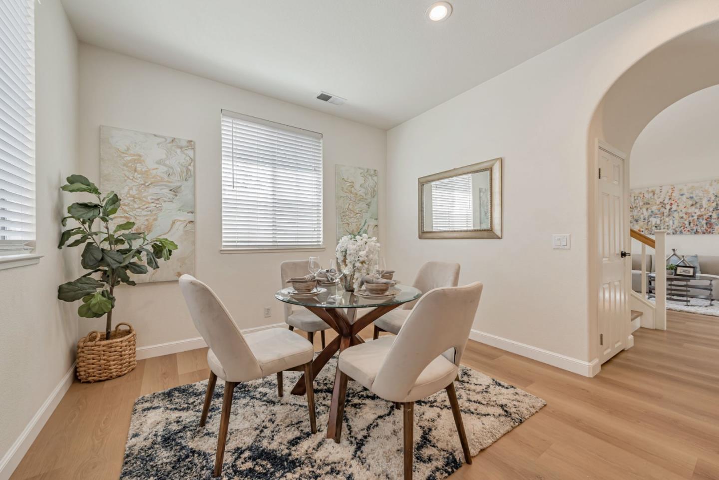 Detail Gallery Image 22 of 41 For 1992 Wayne Cir, San Jose,  CA 95131 - 3 Beds | 2/1 Baths