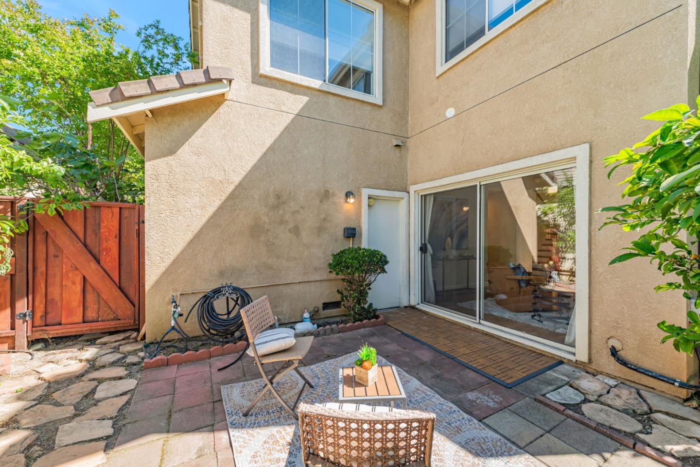 Detail Gallery Image 39 of 41 For 1992 Wayne Cir, San Jose,  CA 95131 - 3 Beds | 2/1 Baths
