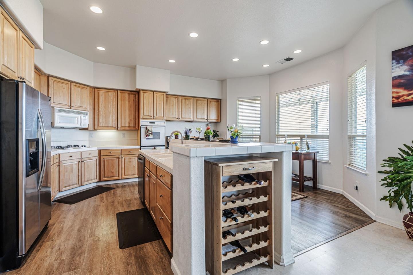 Detail Gallery Image 13 of 49 For 9042 Village View Loop, San Jose,  CA 95135 - 2 Beds | 2/1 Baths
