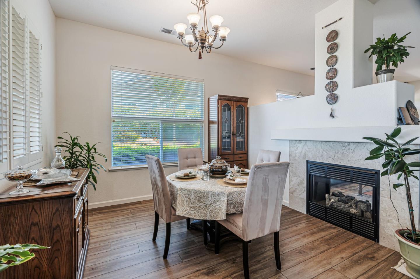 Detail Gallery Image 17 of 49 For 9042 Village View Loop, San Jose,  CA 95135 - 2 Beds | 2/1 Baths