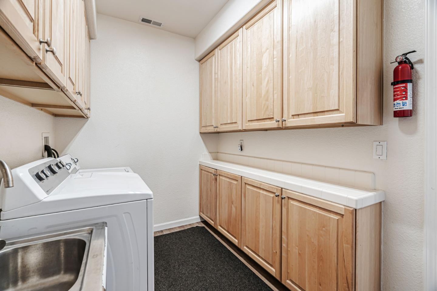 Detail Gallery Image 30 of 49 For 9042 Village View Loop, San Jose,  CA 95135 - 2 Beds | 2/1 Baths